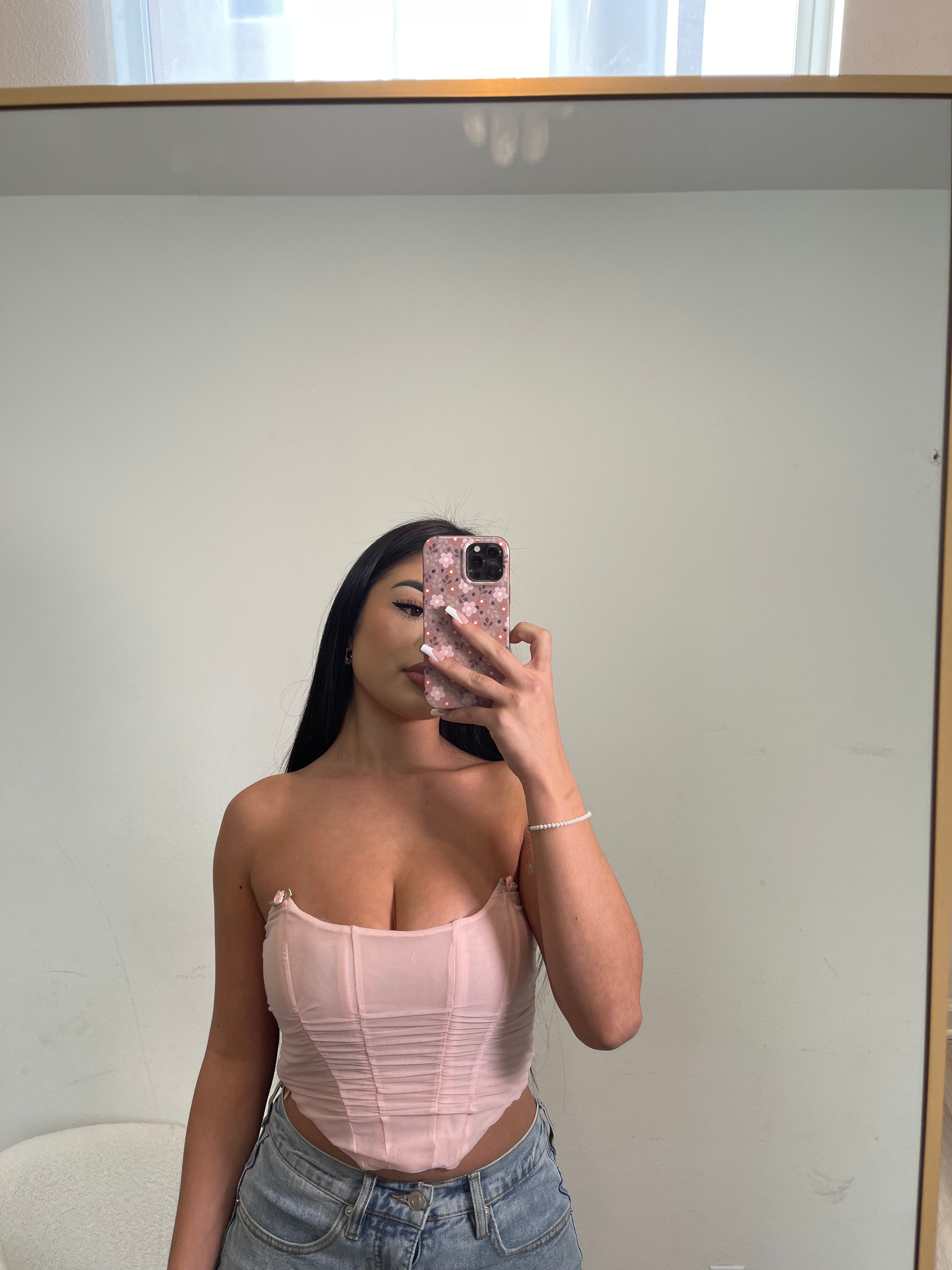 Gilly angled mesh top