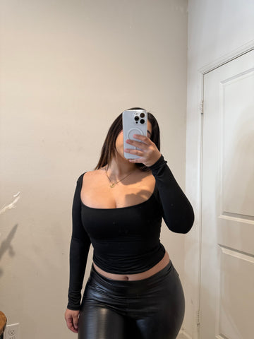 Scoop neck long sleeve top (black) ) 0041