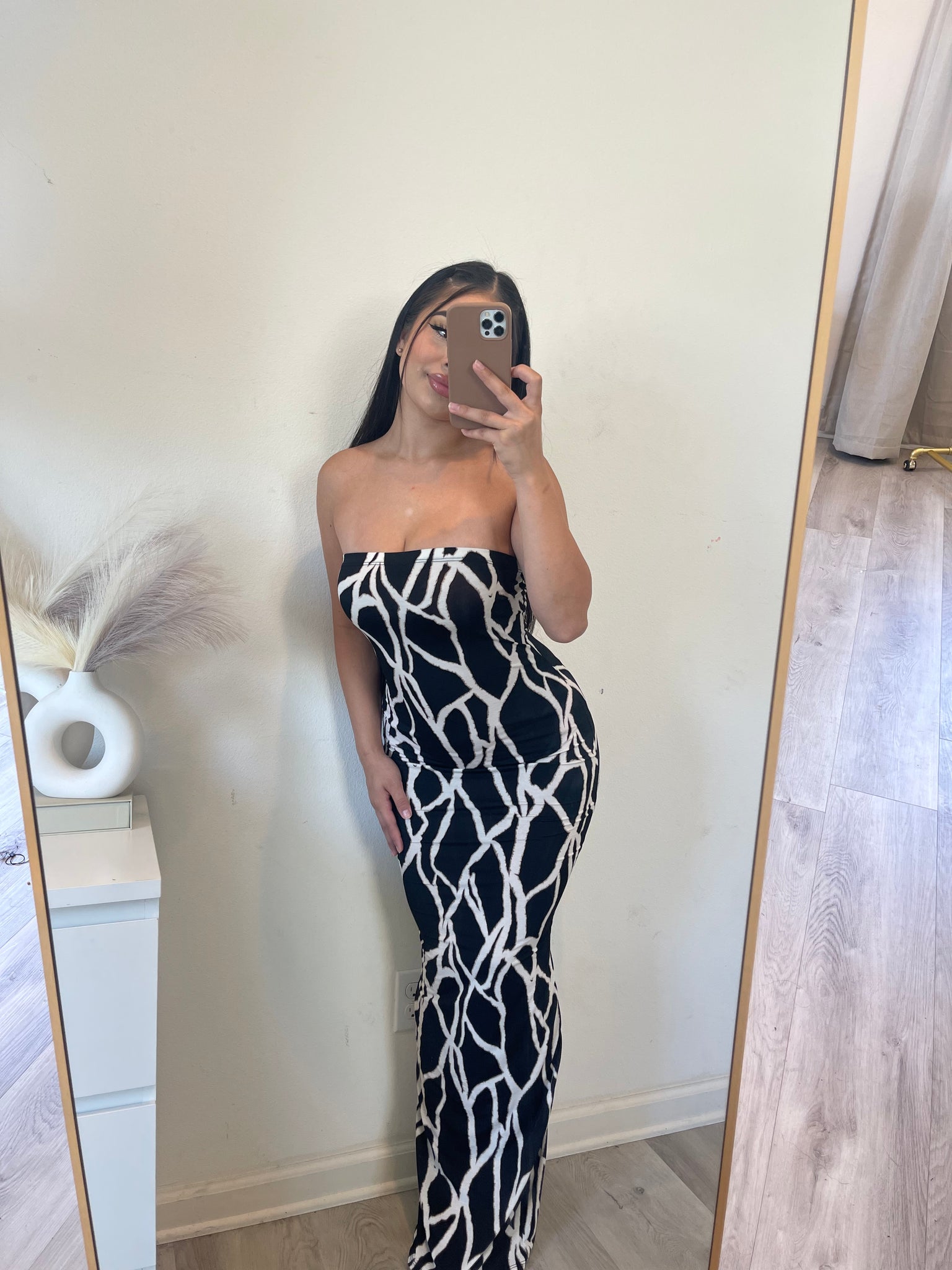 Yeri maxi dress (black/white)