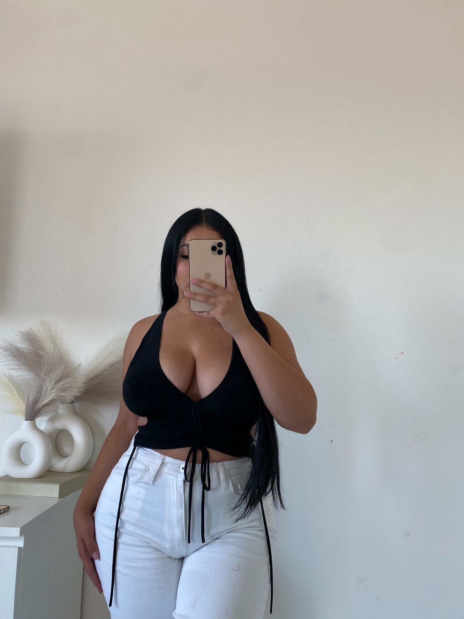 Sleeveless halter open top (black )