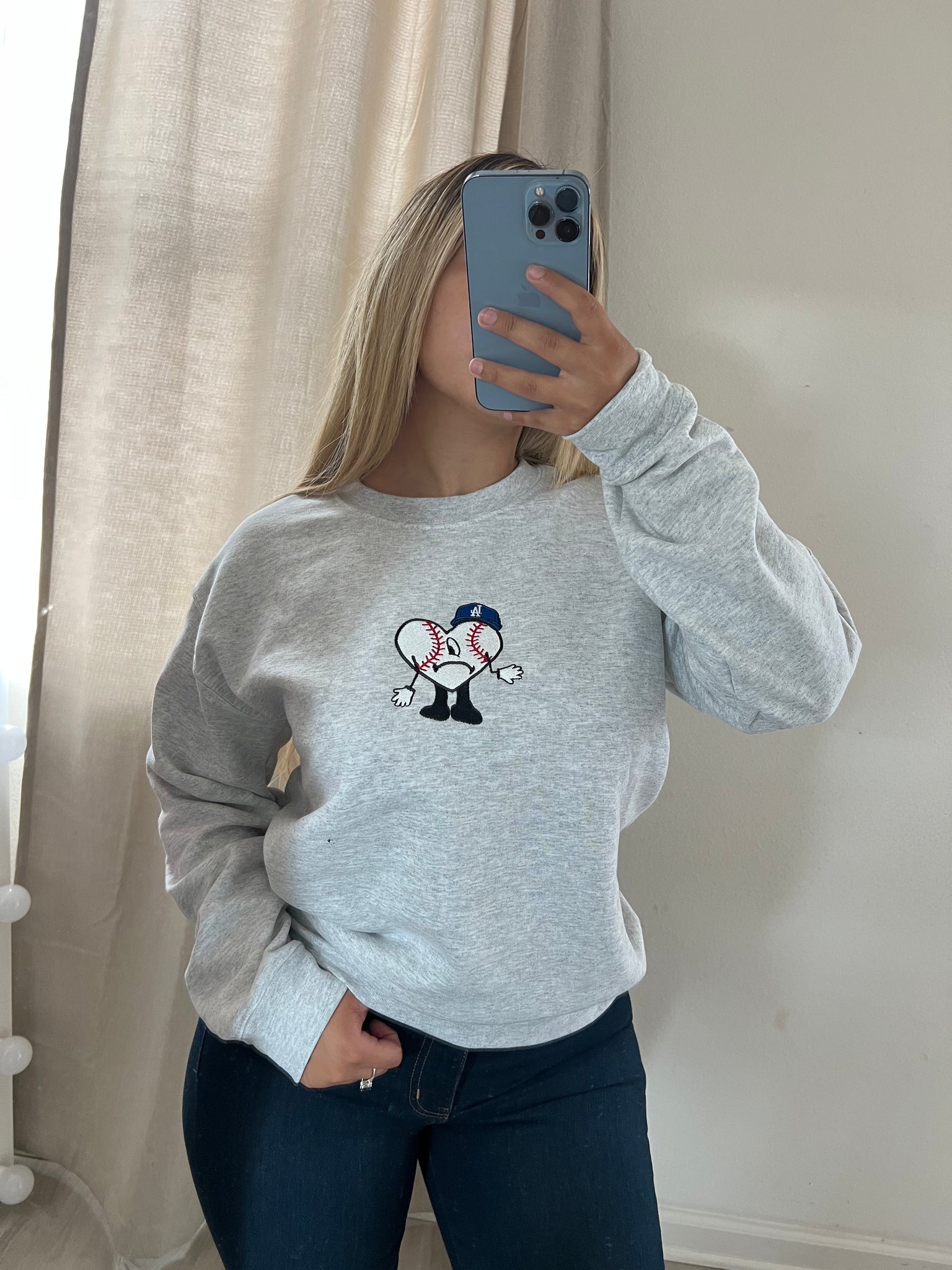 Heart dodger crew neck (grey)